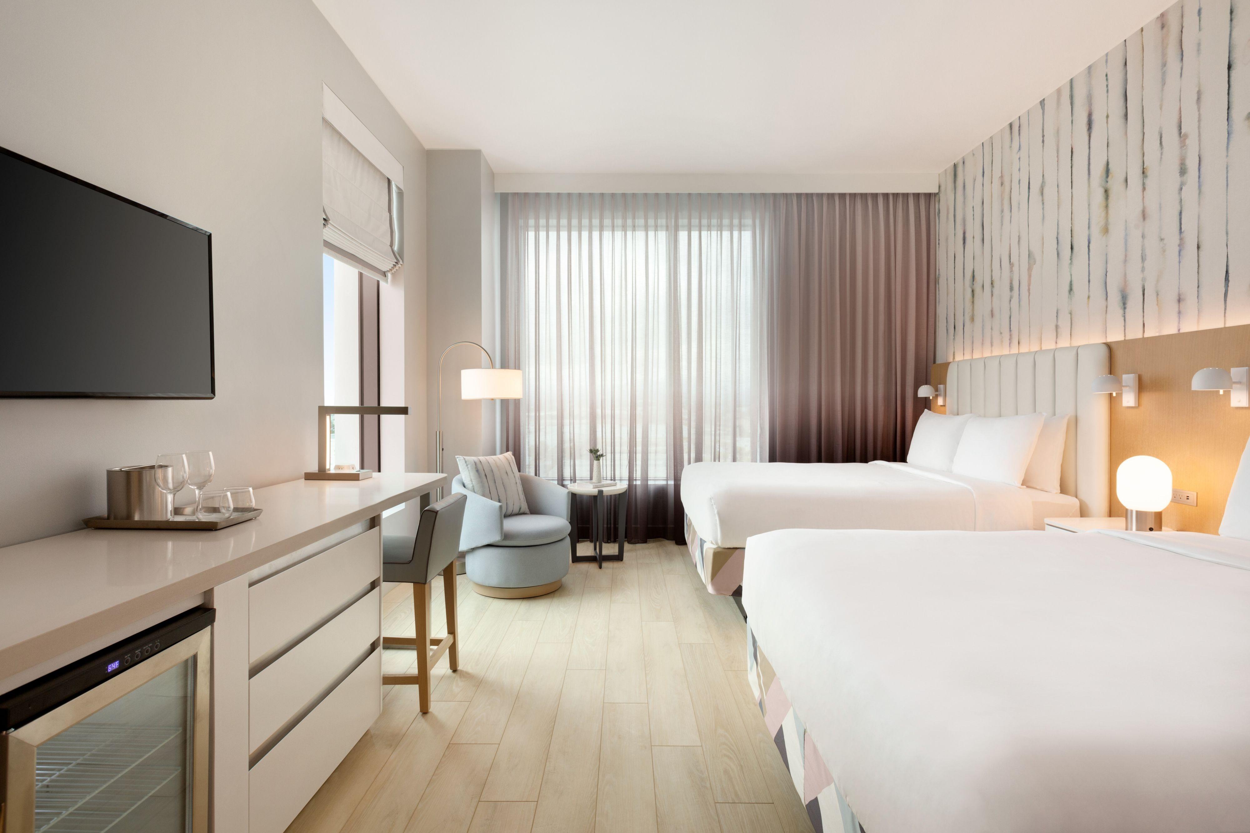 The Viv Hotel, Anaheim, A Tribute Portfolio Hotel Dış mekan fotoğraf A guest room at the West Hollywood hotel
