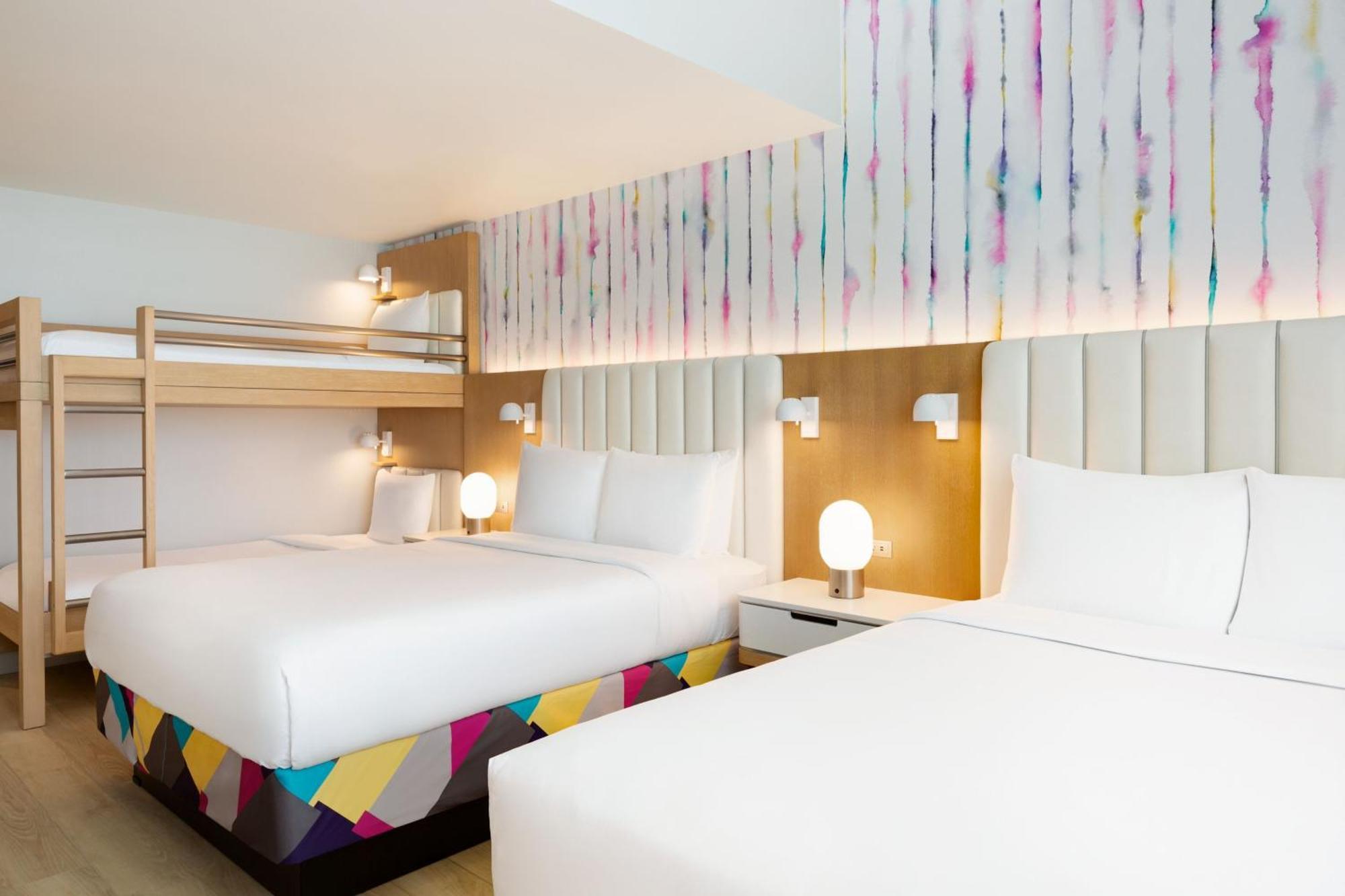 The Viv Hotel, Anaheim, A Tribute Portfolio Hotel Dış mekan fotoğraf Family room